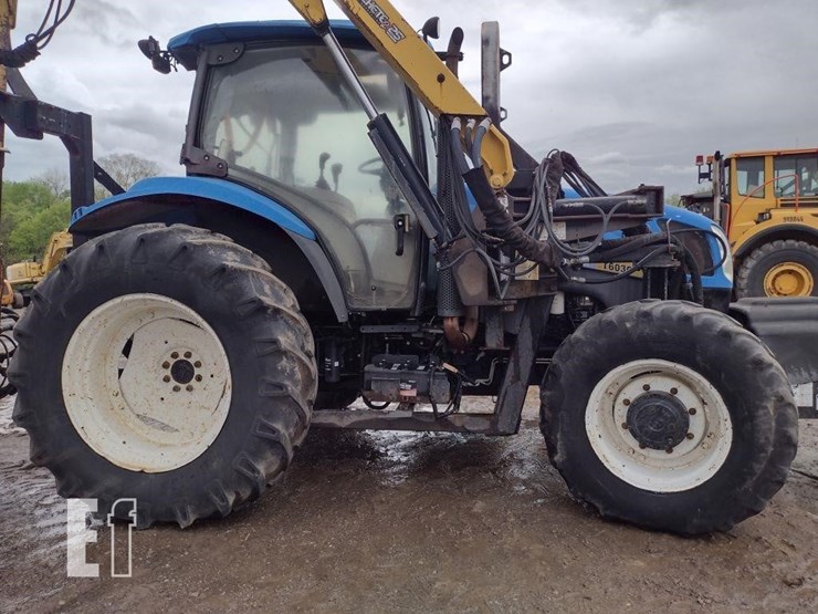 2011-new-holland-t6030-image-21