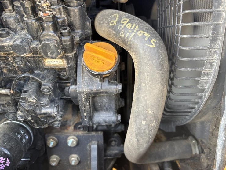 2006-deere-27d-image-48
