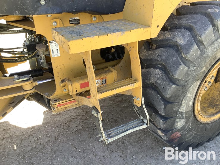 2013-deere-544k-image-10