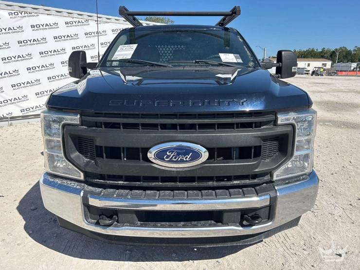 2022-ford-f250-image-32