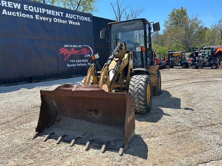 caterpillar-906-image-8