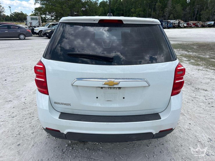 2017-chevrolet-equinox-image-21