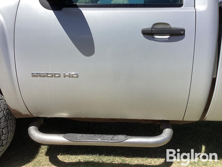 2012-chevrolet-silverado-2500-image-16