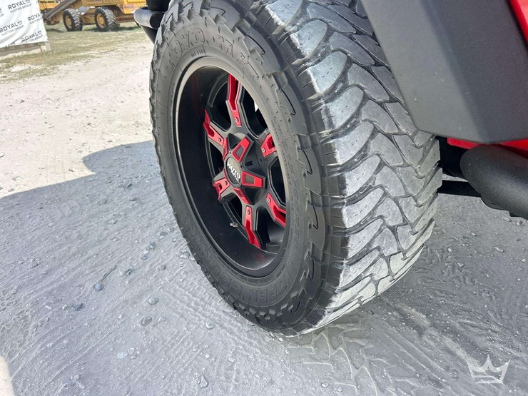 2012-jeep-wrangler-sport-image-26