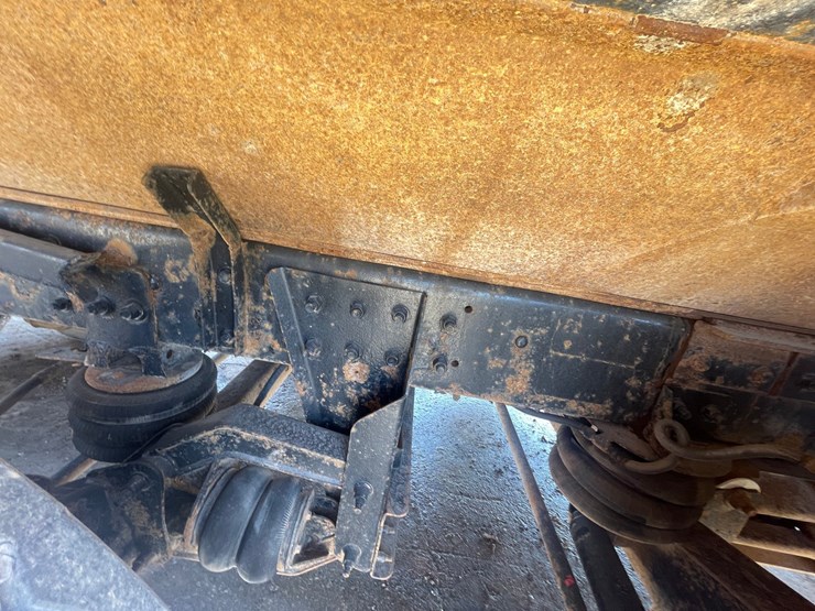 #4013-•-2000-quad-axle-mack-dump-truck-(has-wi-title)-image-38