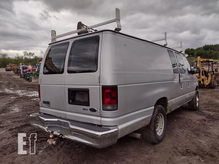 2012-ford-e250-image-36