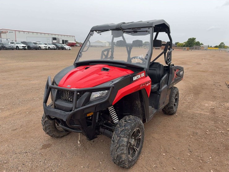 2017-arctic-cat-700-image-1