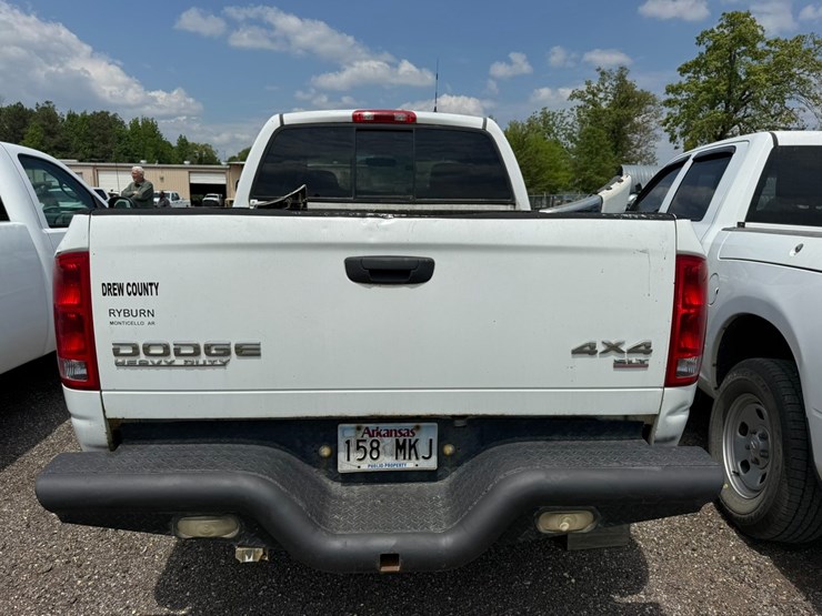 2003-dodge-ram-2500-image-14