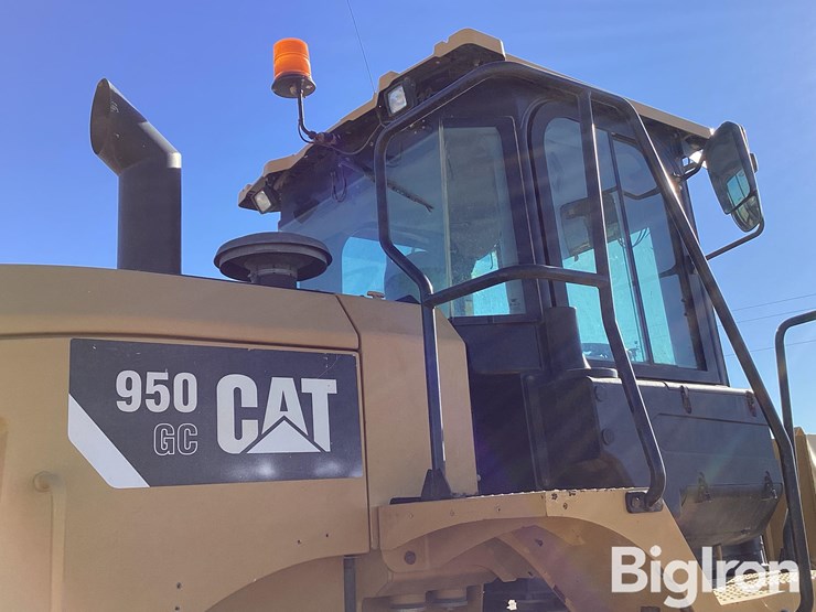 caterpillar-950gc-image-12