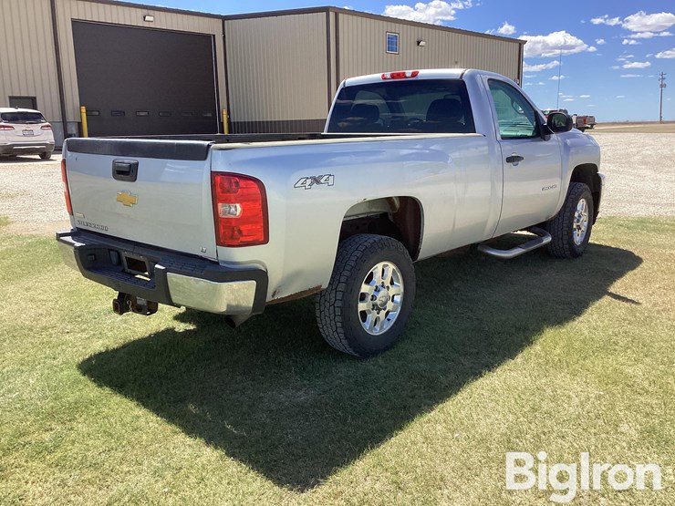 2012-chevrolet-silverado-2500-image-5