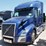 2022-volvo-vnl860-image-1