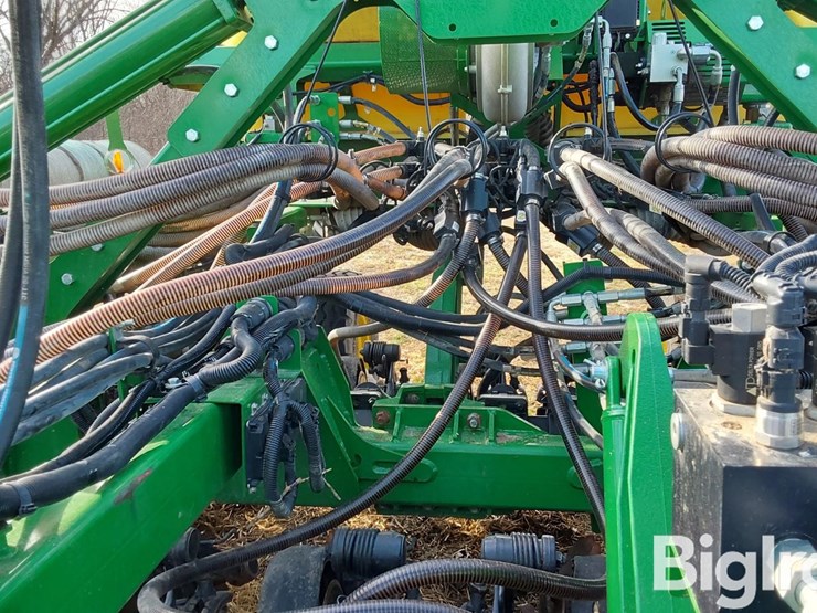 2019-john-deere-n536-image-11