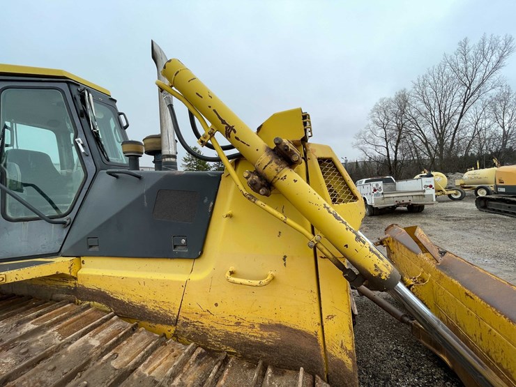 komatsu-d65px-12-image-38