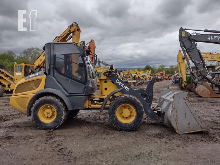 deere-204l-image-3