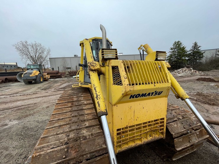komatsu-d65px-12-image-39