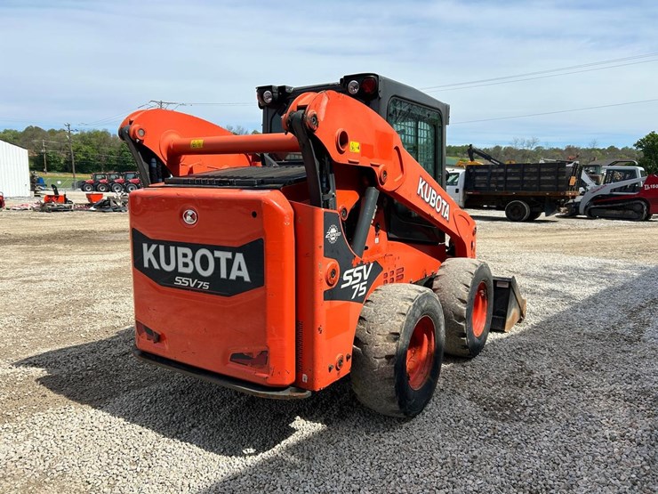 2018-kubota-ssv75-image-4