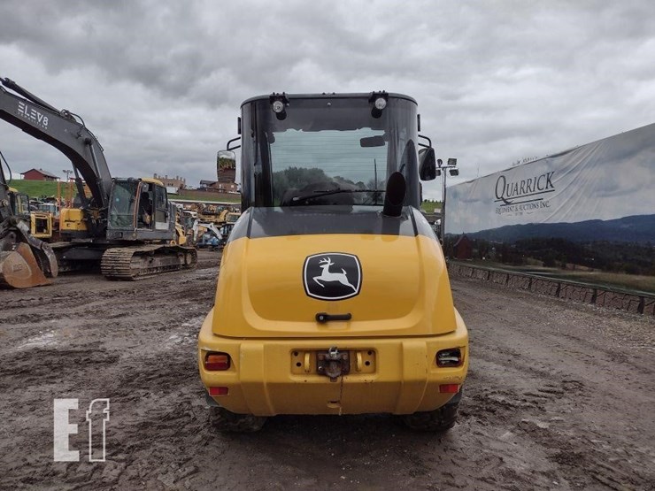deere-204l-image-4