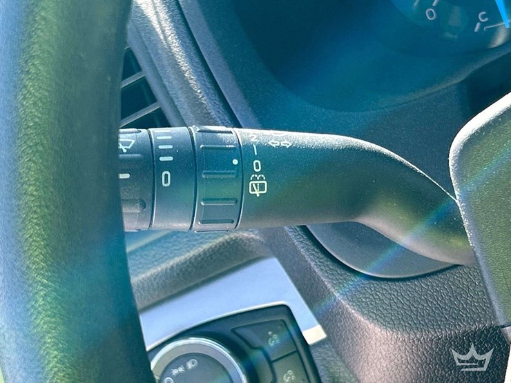 2016-ford-explorer-image-15