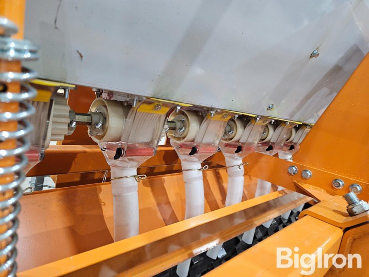 2025-caterpillar-12-image-20