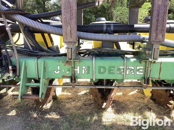 john-deere-7300-image-14