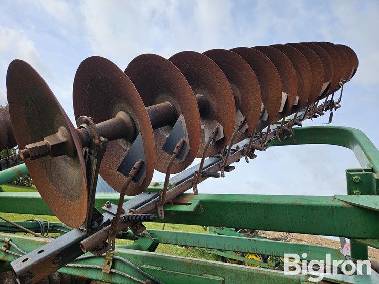 john-deere-220-image-20