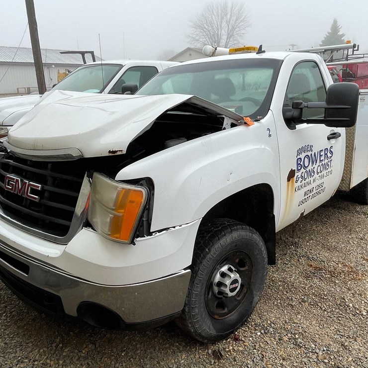 #4057 • 2007 GMC Truck (Has WI Title)