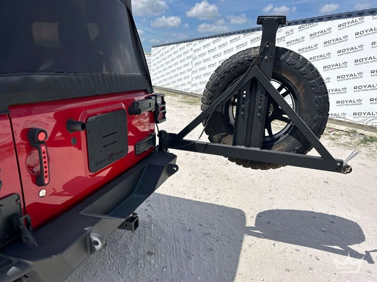 2012-jeep-wrangler-sport-image-22
