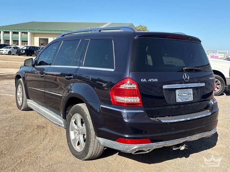 2012-mercedes-benz-gl450-image-3
