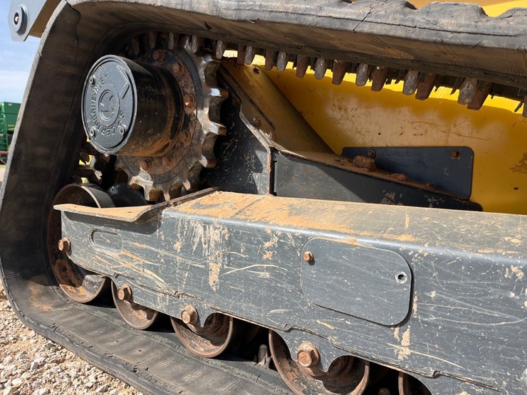 2019-deere-333g-image-8