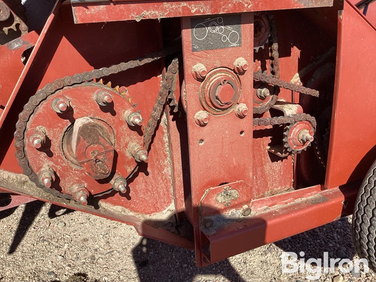 2002-hesston-4910-image-12
