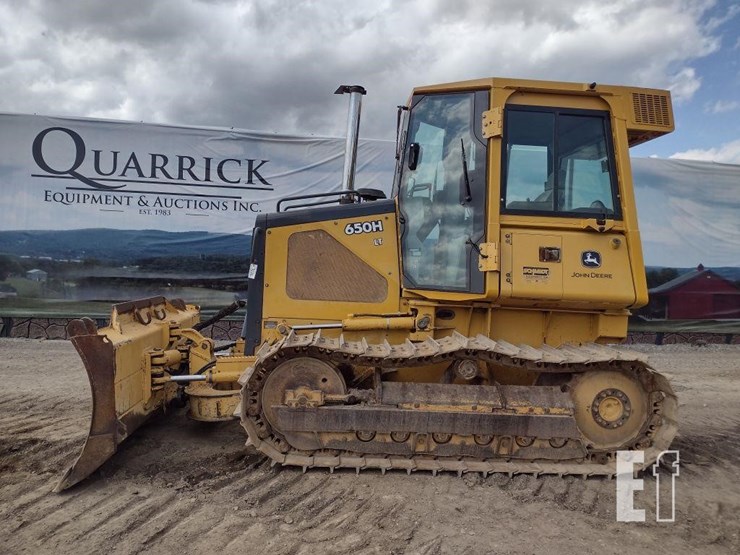 2003-deere-650h-lt-image-1