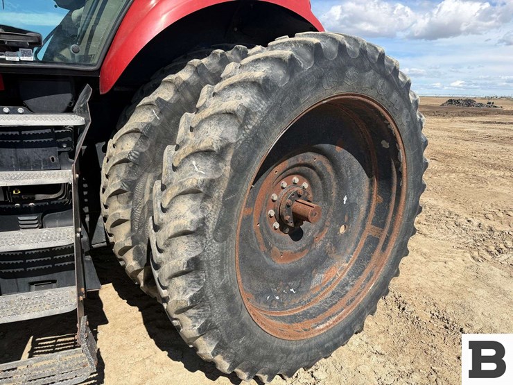 2015-case-ih-magnum-310-image-49