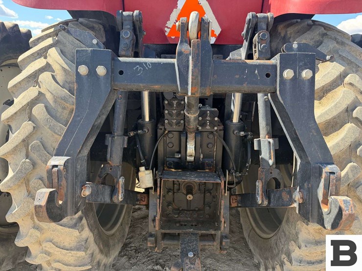 2015-case-ih-magnum-310-image-62