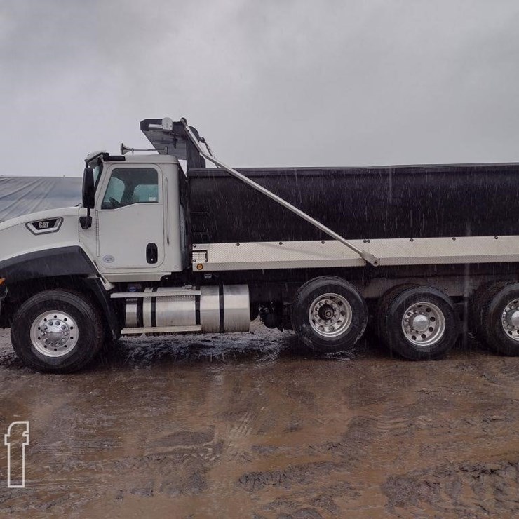 2015 CATERPILLAR CT660S