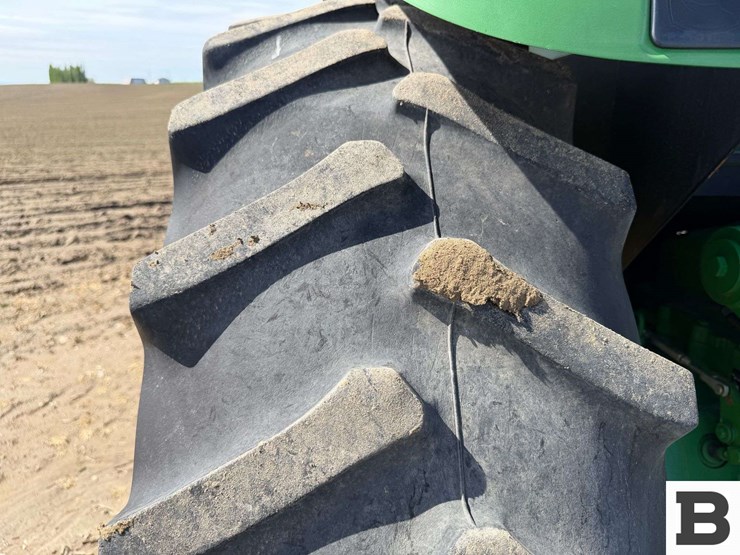 2009-john-deere-6115d-image-32