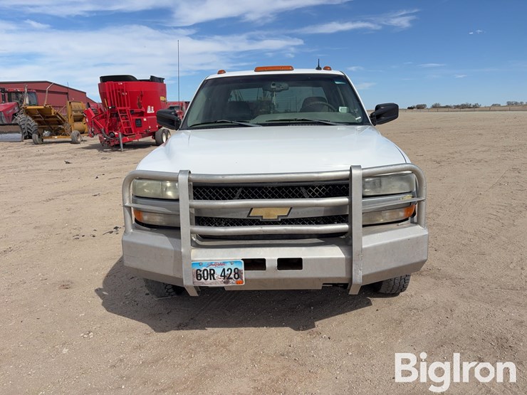 2002-chevrolet-silverado-2500-image-2