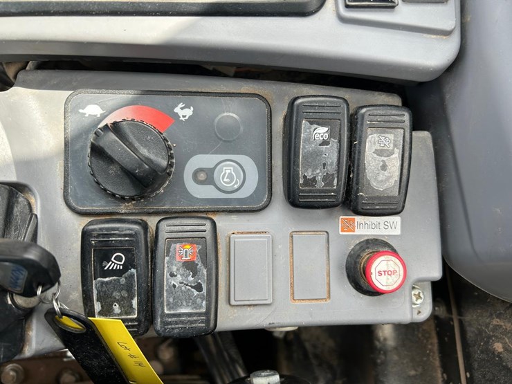 2019-kubota-kx040-4-image-26