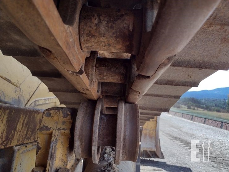 2014-caterpillar-d6t-xw-image-29