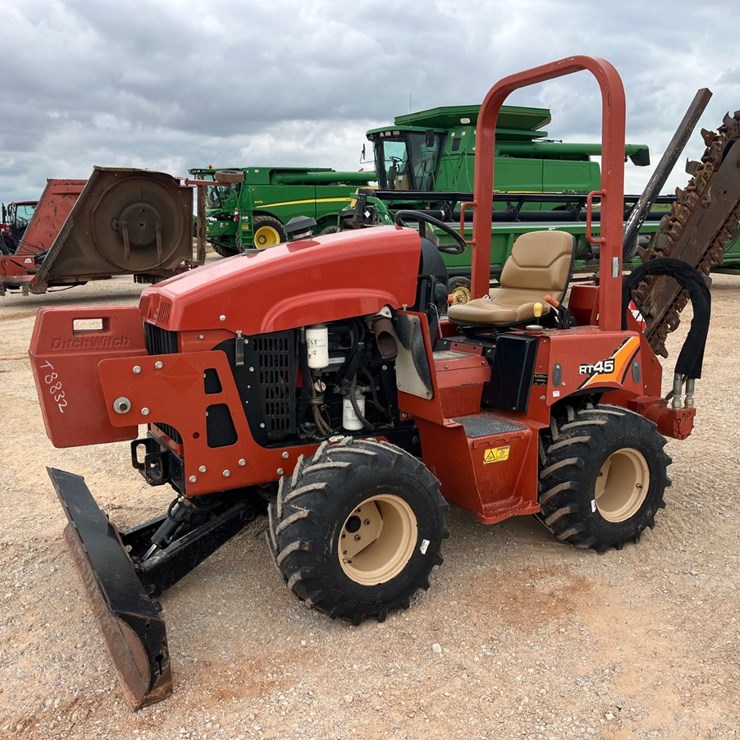 2018 DITCH WITCH RT45