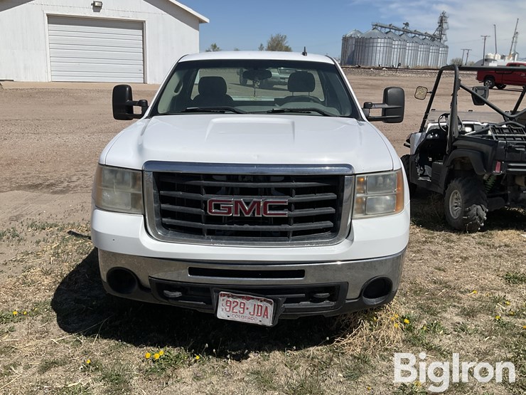 2007-gmc-sierra-2500-image-2