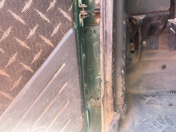 2013-mack-granite-104fr-image-92