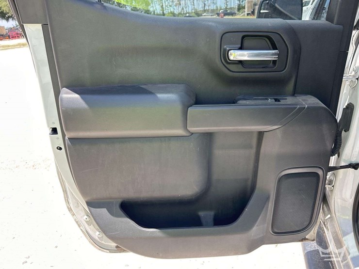 2022-chevrolet-silverado-1500-image-29