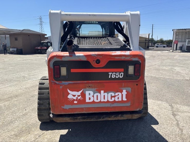 2016-bobcat-t650-image-8