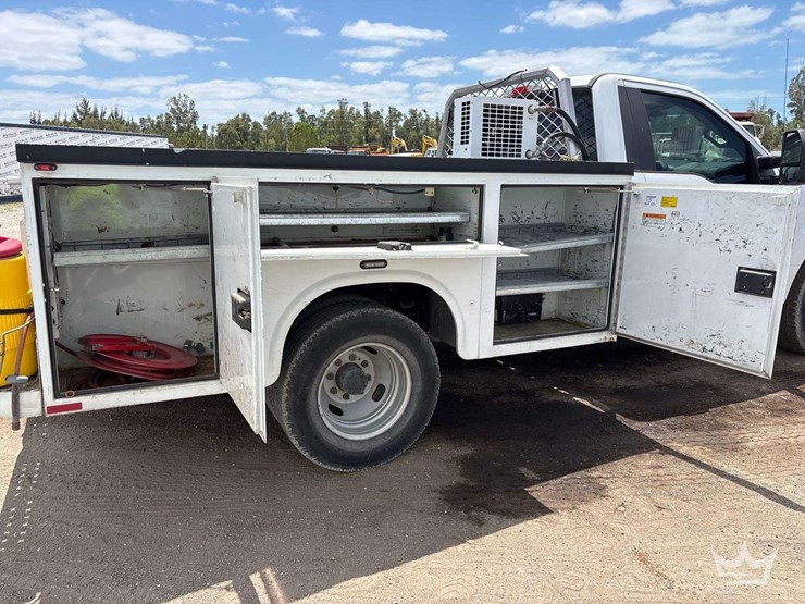 2017-ford-f350-image-28