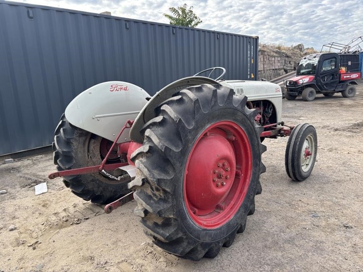 ford-8n-image-3
