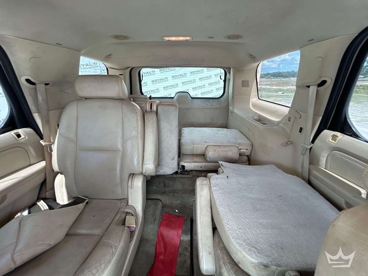 2007-cadillac-escalade-image-18