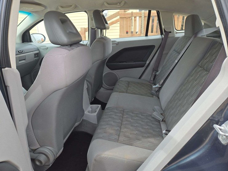 2007-dodge-caliber-sxt-image-6