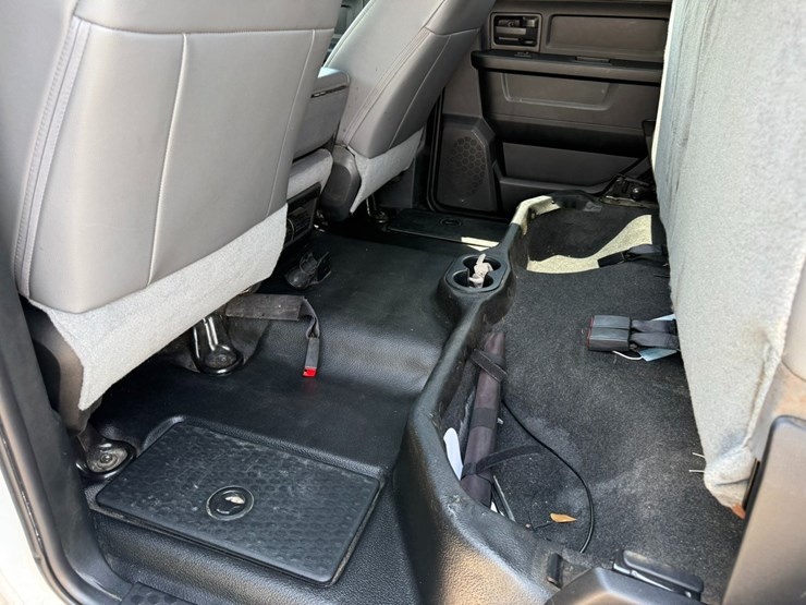 2018-dodge-1500-image-35
