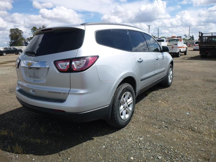 2015-chevrolet-traverse-image-4
