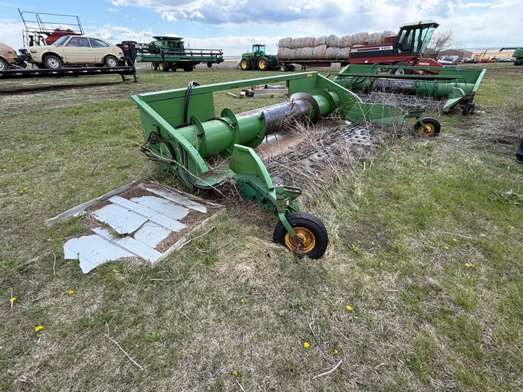 1981-john-deere-200-image-3